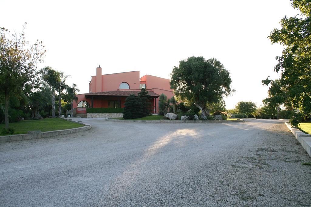 Pozzillo San Rocco Bed & Breakfast Arnesano Exterior photo
