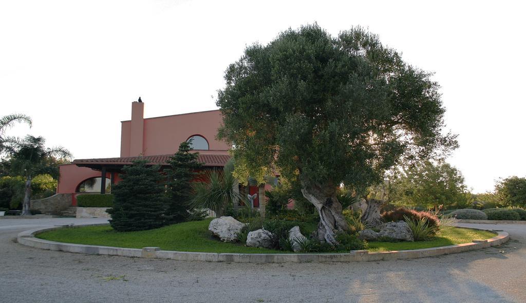 Pozzillo San Rocco Bed & Breakfast Arnesano Exterior photo