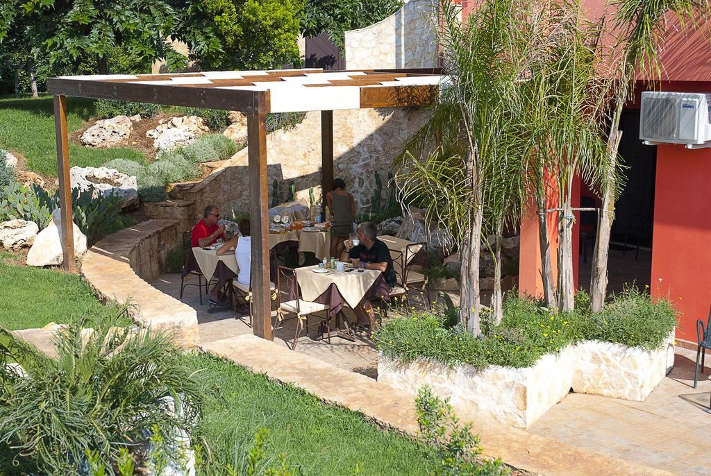 Pozzillo San Rocco Bed & Breakfast Arnesano Exterior photo